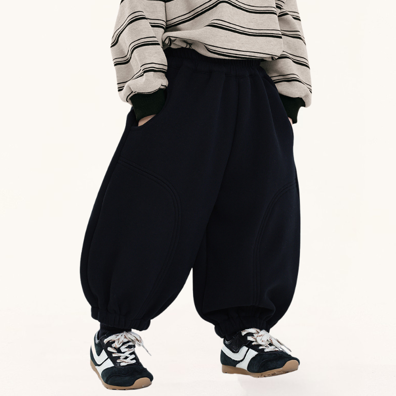 こだわりディテール裏ボアパンツ