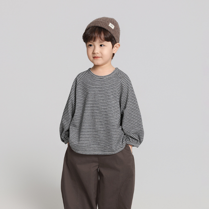 細ボーダー長袖Tシャツ