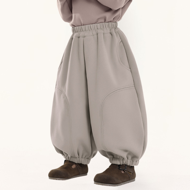 こだわりディテール裏ボアパンツ