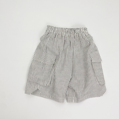 白×黒細ストライプコットンリネンショートパンツ