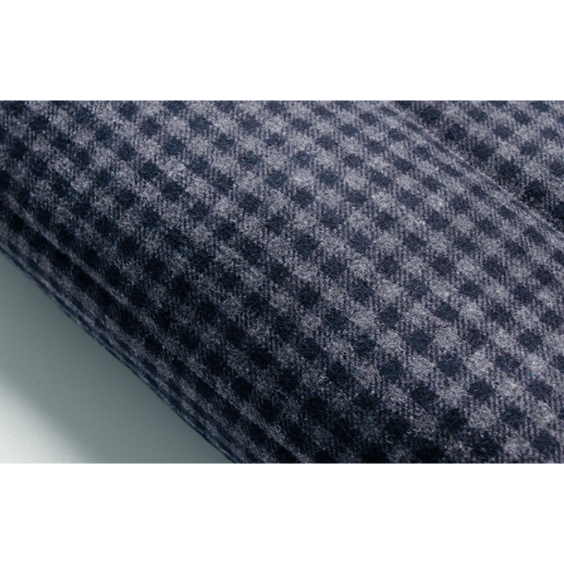 チェック柄中綿ハイネックジャケット