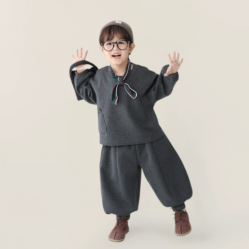 梨ワッペンスウェットセットアップ