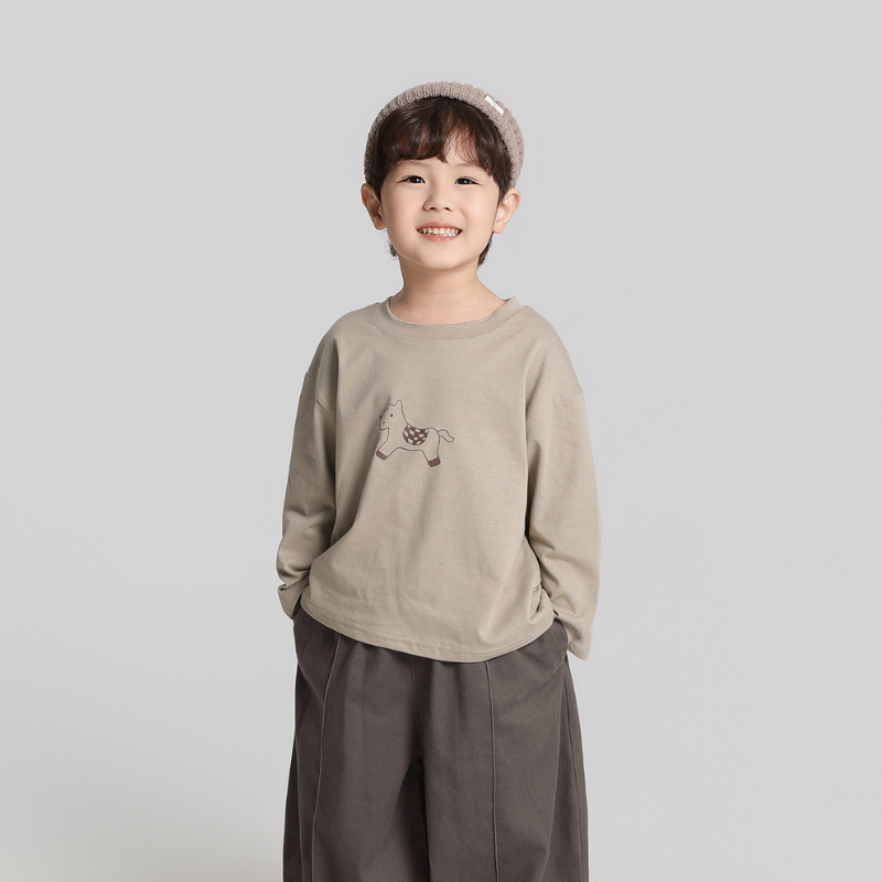 馬プリント純綿ロングTシャツ