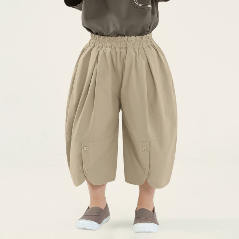 前ボタン飾り7分丈パンツ