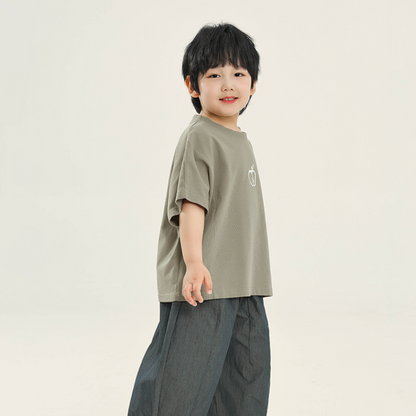 りんごプリントTシャツ