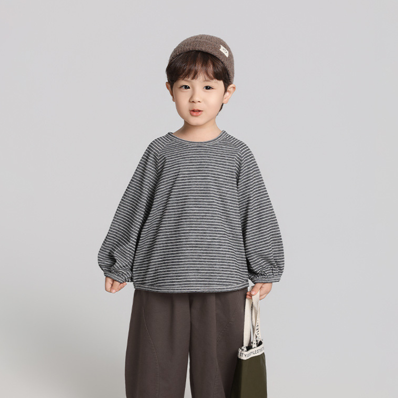 細ボーダー長袖Tシャツ