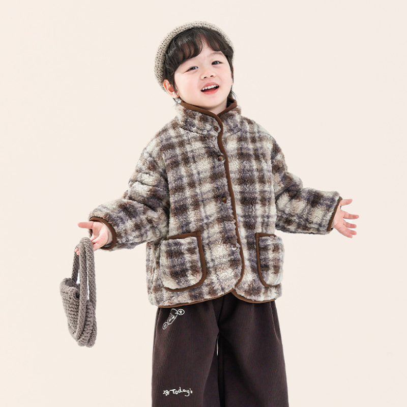 チェックボアコート