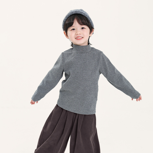 細ボーダーハイネックインナー