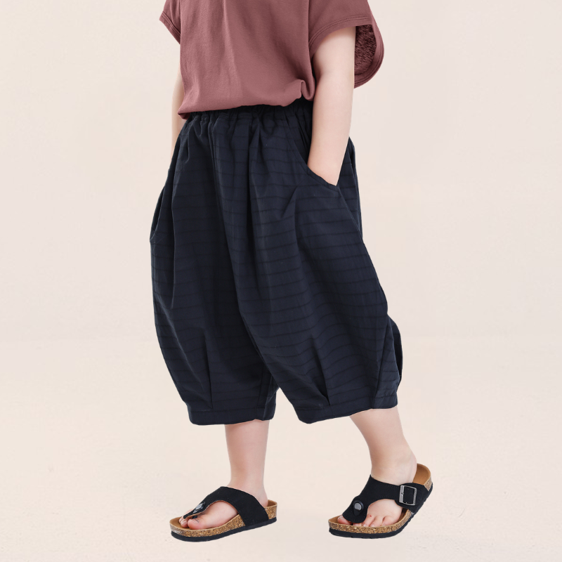 控えめボーダーコットン七分丈パンツ