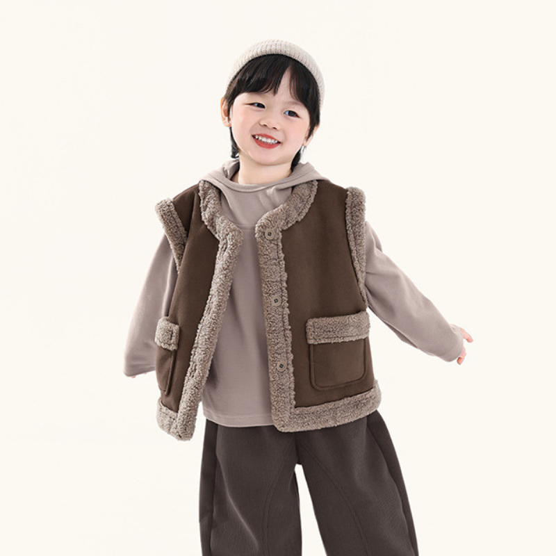 シープボア縁取りベスト