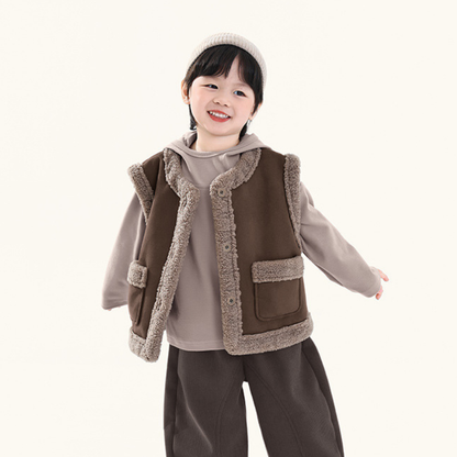 シープボア縁取りベスト