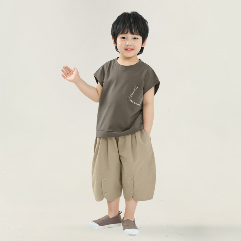 前ボタン飾り7分丈パンツ