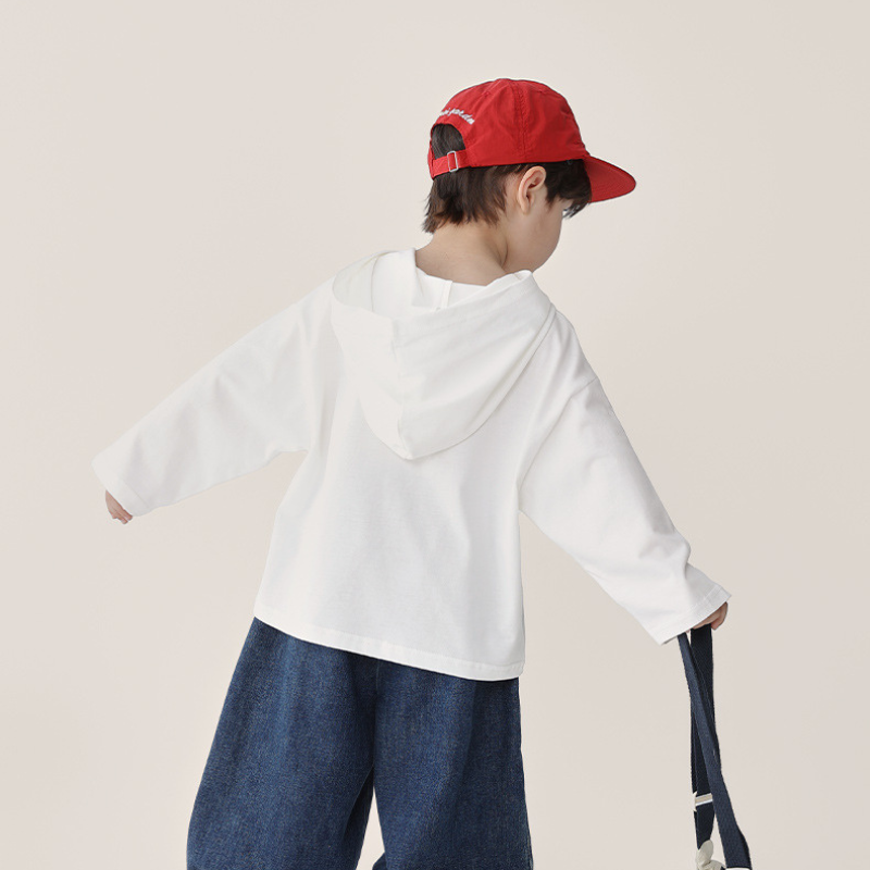フード付きプルオーバー