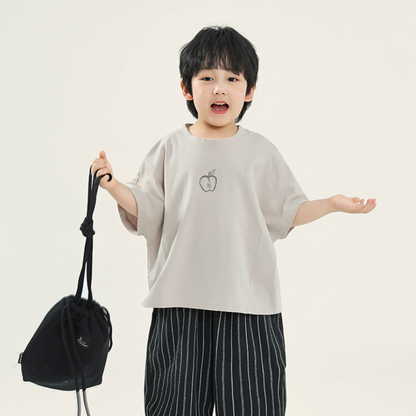 りんごプリントTシャツ