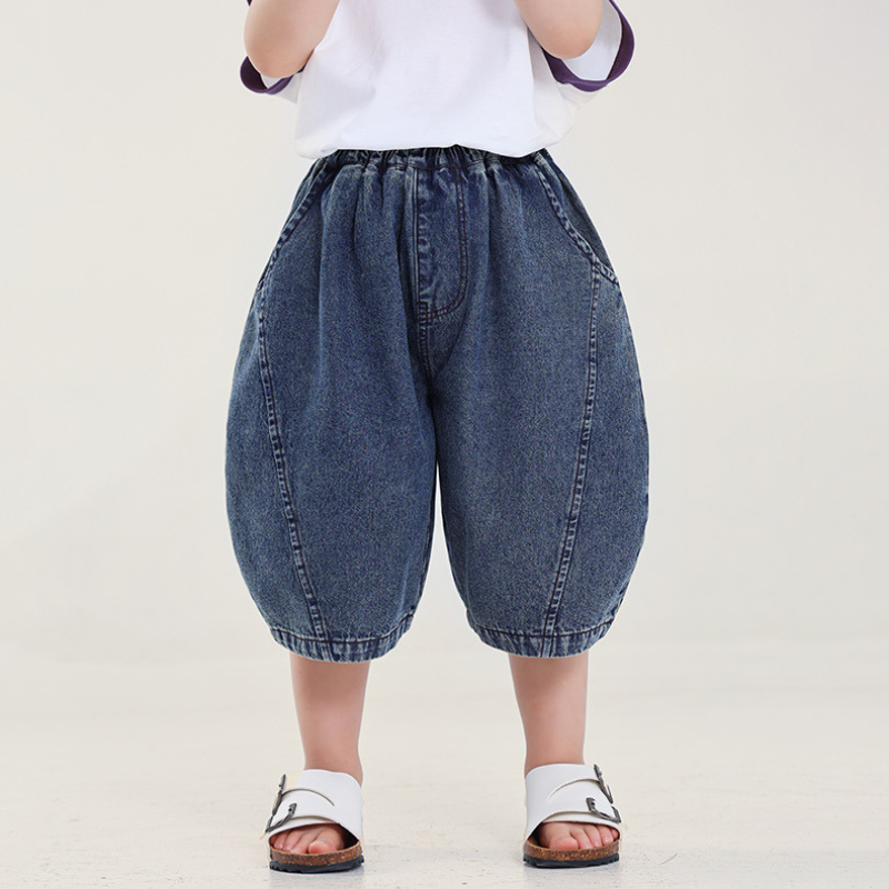 薄手デニム七分パンツ