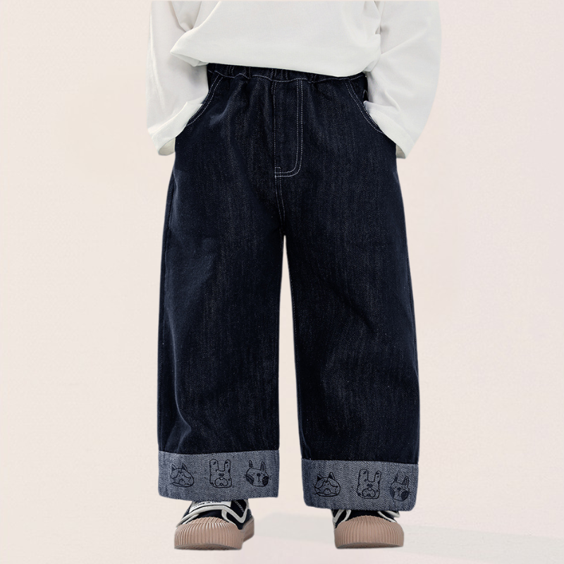 裾返しプリントデニムパンツ