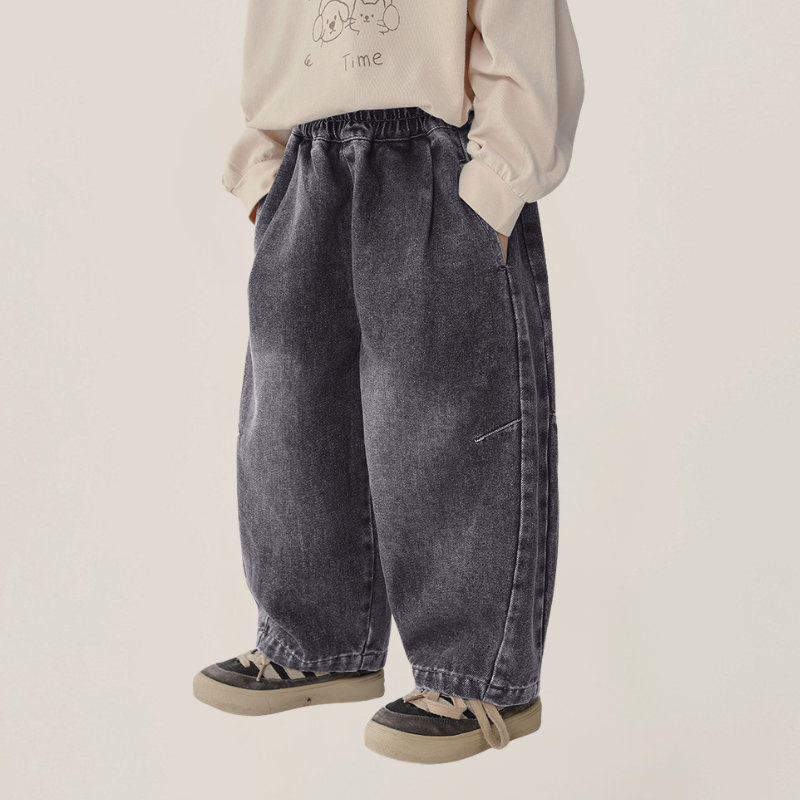 ウォッシュ加工デニムパンツ