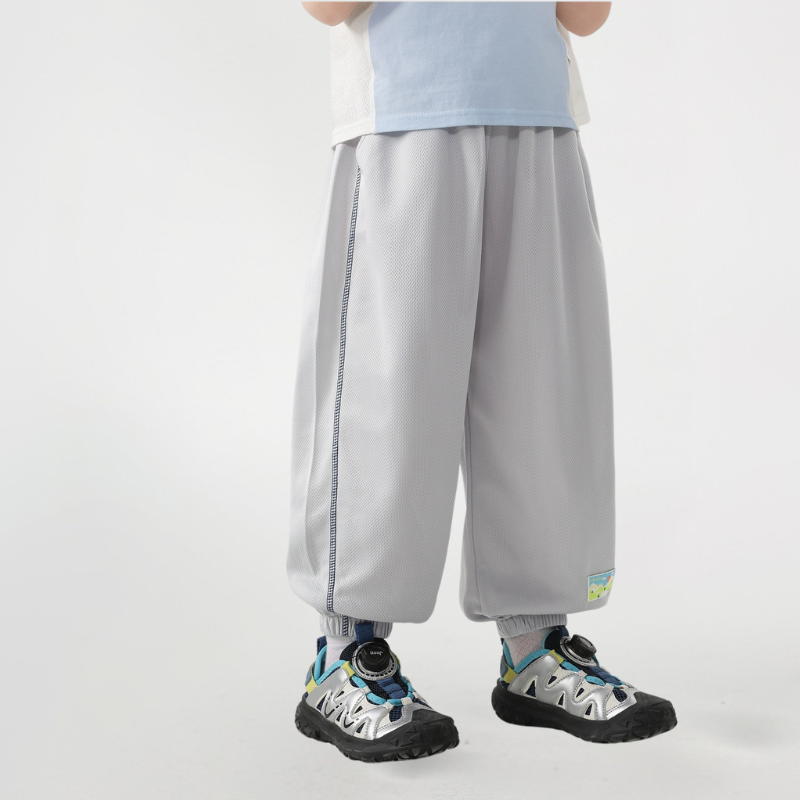 速乾素材ゴム裾スウェットパンツ