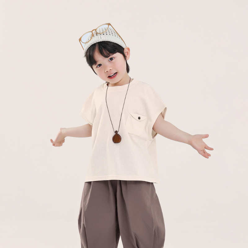 胸元ポケット付きタンクトップ