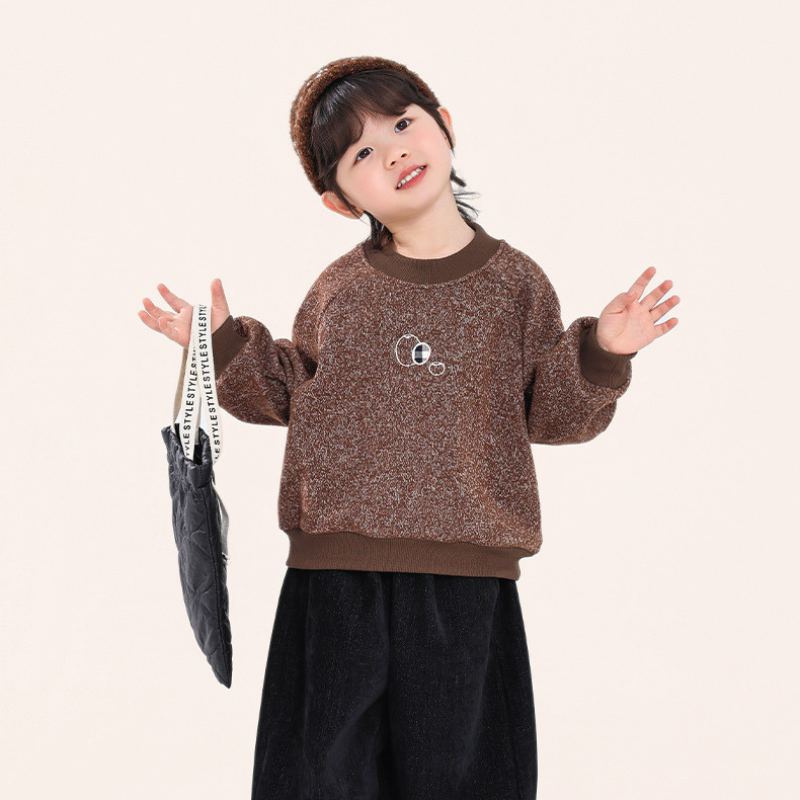 胸元刺繍スウェット