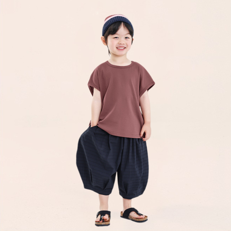 控えめボーダーコットン七分丈パンツ