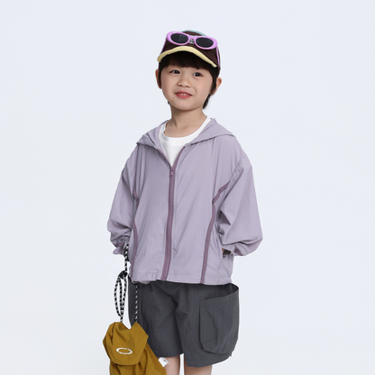 背面プリント薄手フード付きパーカー