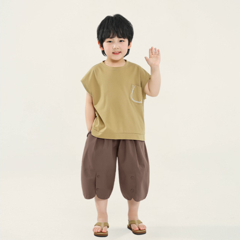前ボタン飾り7分丈パンツ