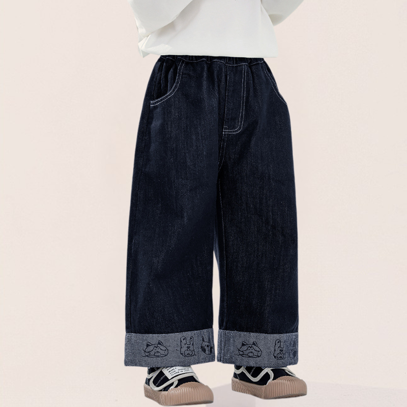 裾返しプリントデニムパンツ