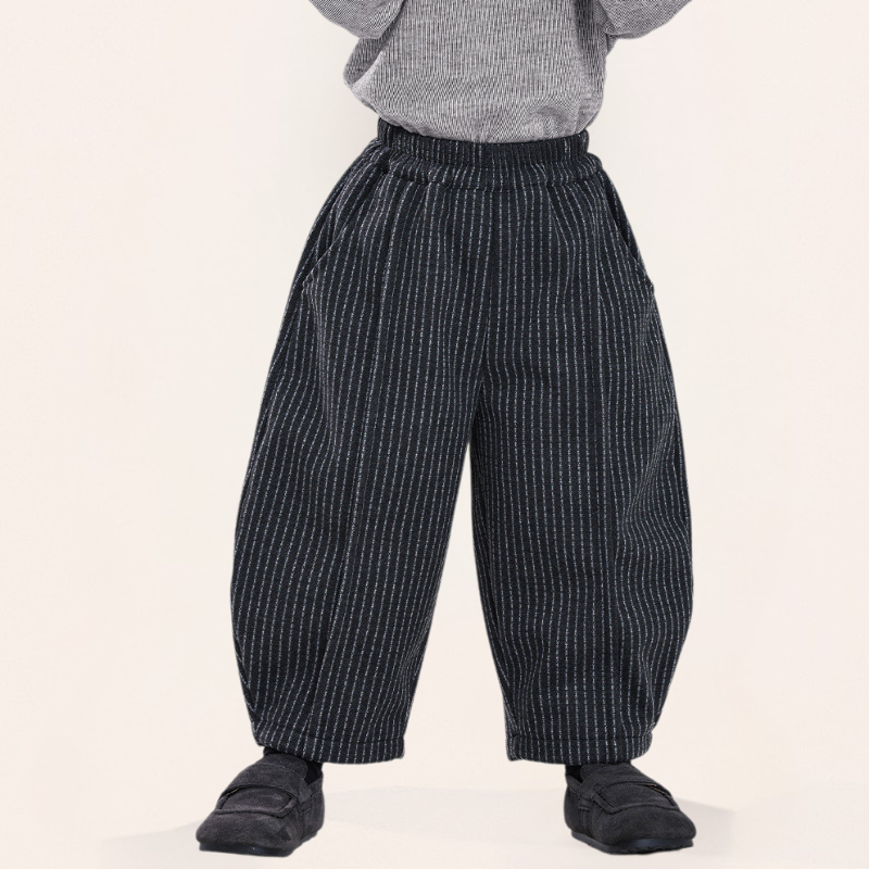 チョークストライプ裏ボアパンツ