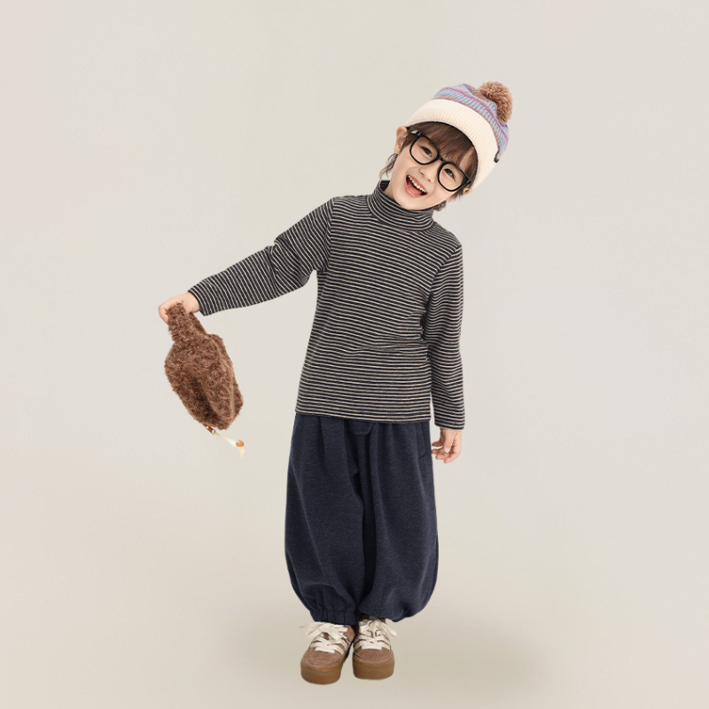 フロントボタン付き裏ボアパンツ