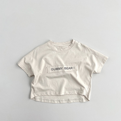 胸元英文プリントTシャツ